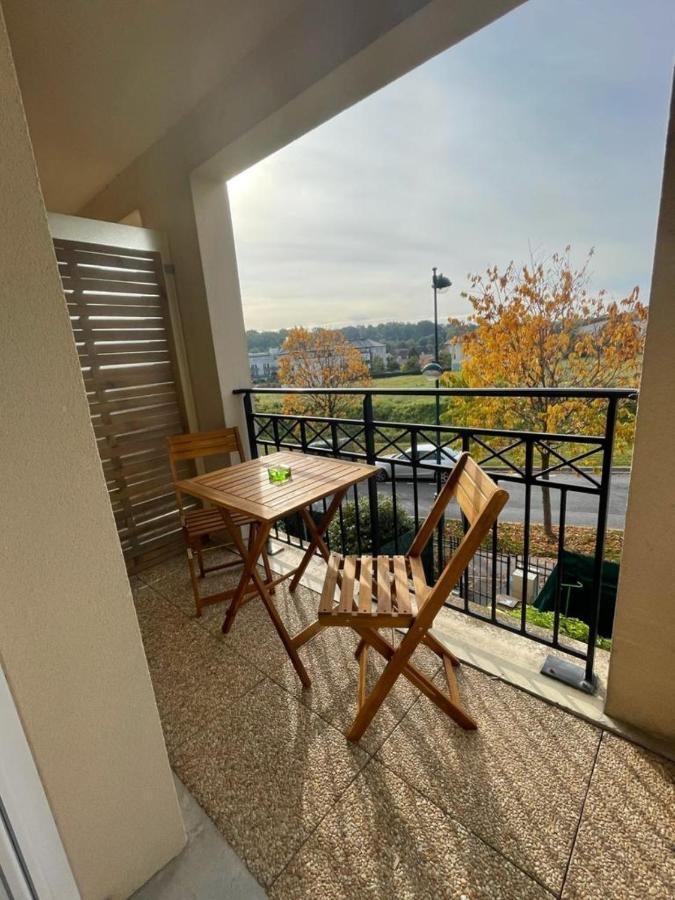 Charmant appartement duplex à 5min de Disney. Magny-le-Hongre Exterior foto